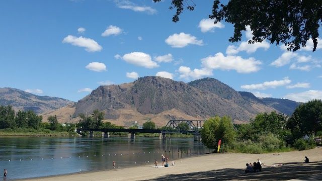 Riverside Park Beach